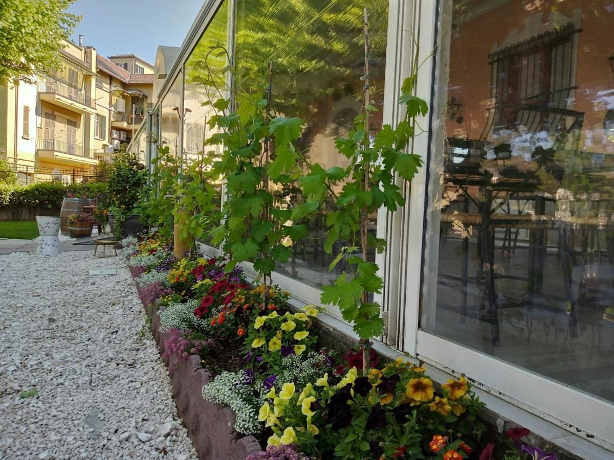 Ristorante Albergo Corona Novi Ligure Exterior photo